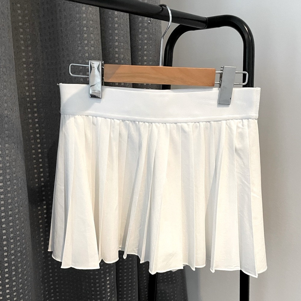 TNA MOVE TENNIS MINI SKIRT - never worn